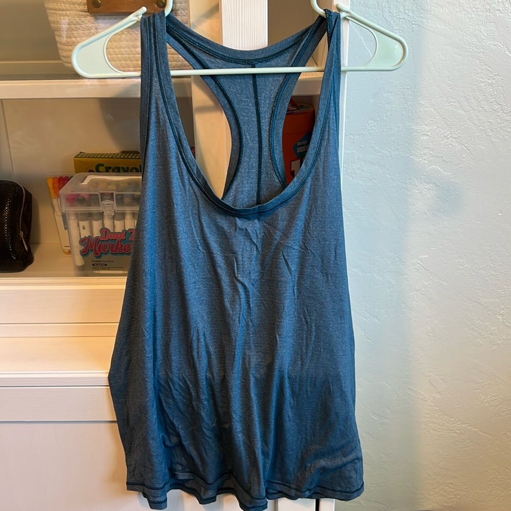 Lululemon tank